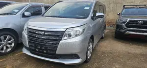 Toyota Noah 2015 Silver