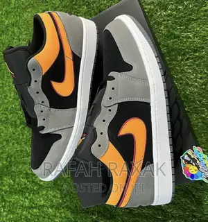 Original Unisex Air Jordan 1 Low SE Sneaker