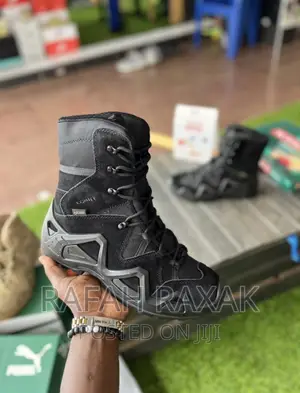 Original Black Lowa Jungle Desert High Top Boots