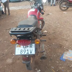 Bajaj Boxer 125 2023 Red