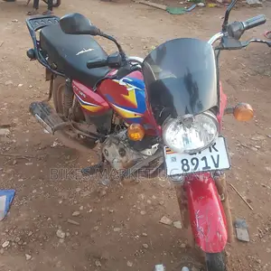 Bajaj Boxer 125 2023 Red