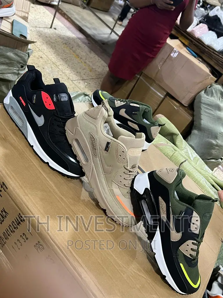 Men's Sneakers.
