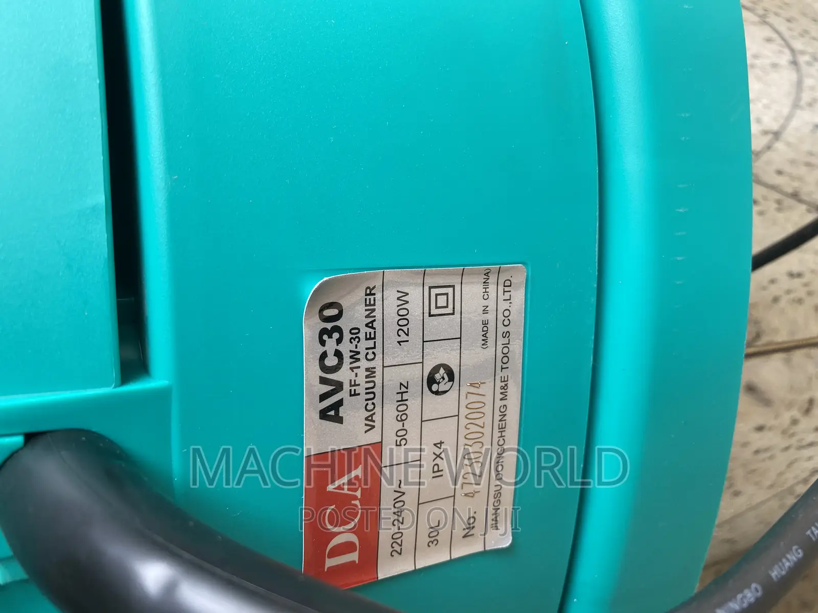 Vacuum Cleaner 30 Liters (DCA)