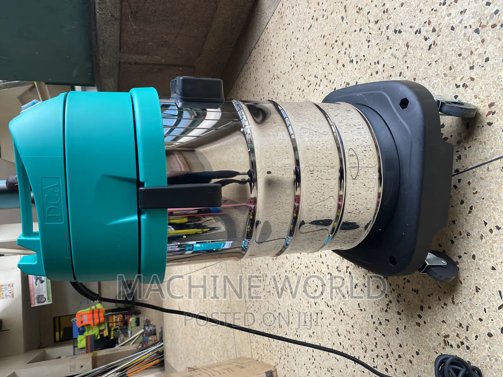 Vacuum Cleaner 30 Liters (DCA)