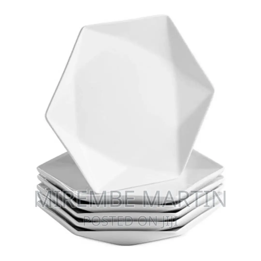 Lightbox
6 Pieces of Hexagonal Plain Design Dinner Plates