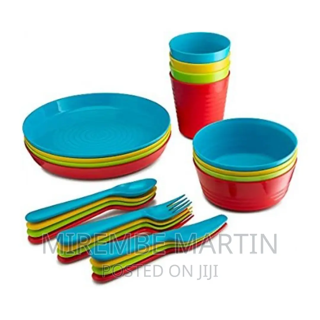 24-Piece Kids Plastic Plates,Cups Dinner Set –