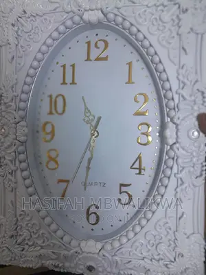 Quartz White Wall Clock