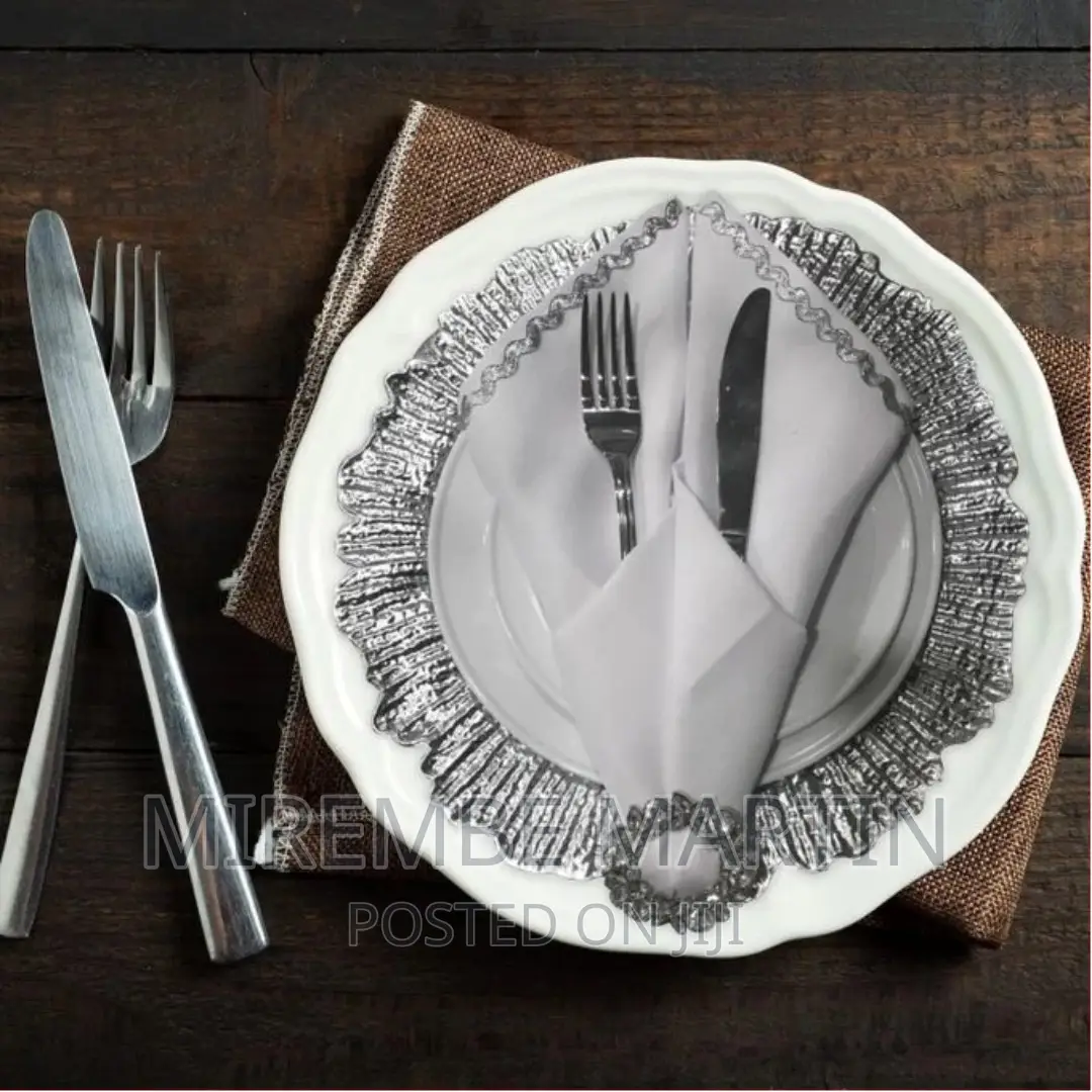 12 Pieces of Weddecor Round Charger Plates