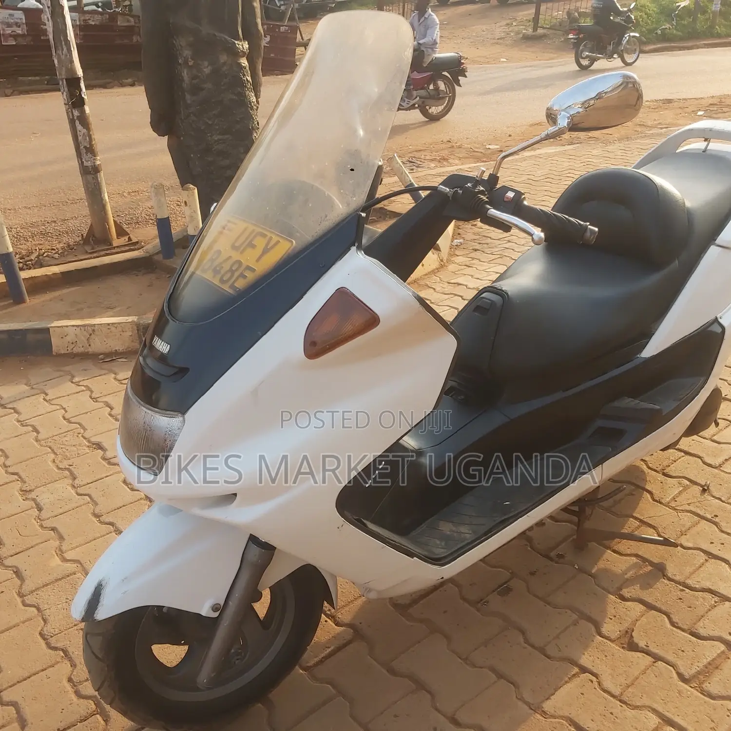 Yamaha Majesty 2023 White