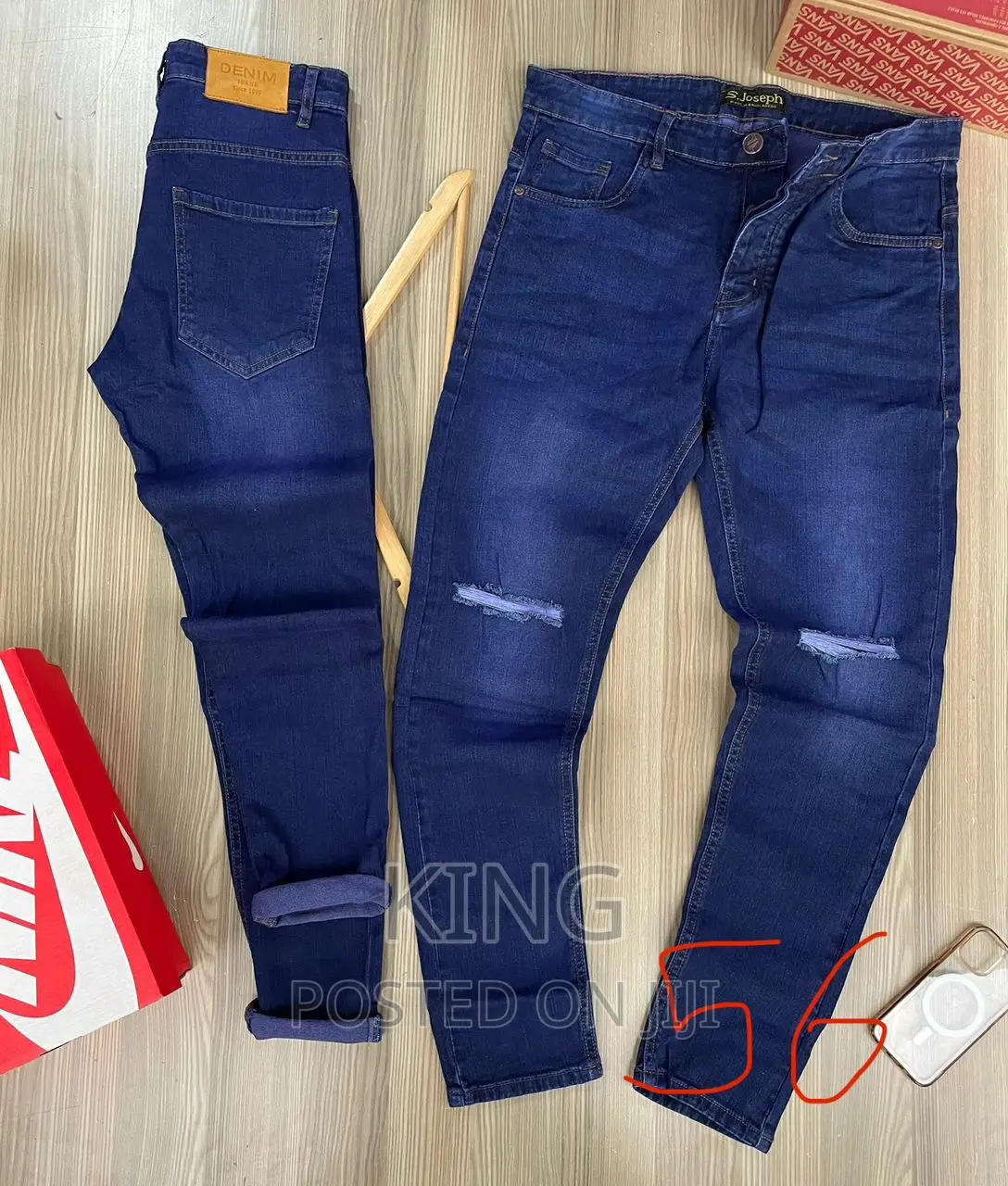 Jeans. Knee Cut Original