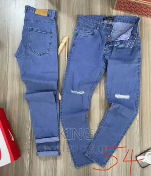 Jeans. Knee Cut Original