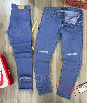 Knee Cut Jeans