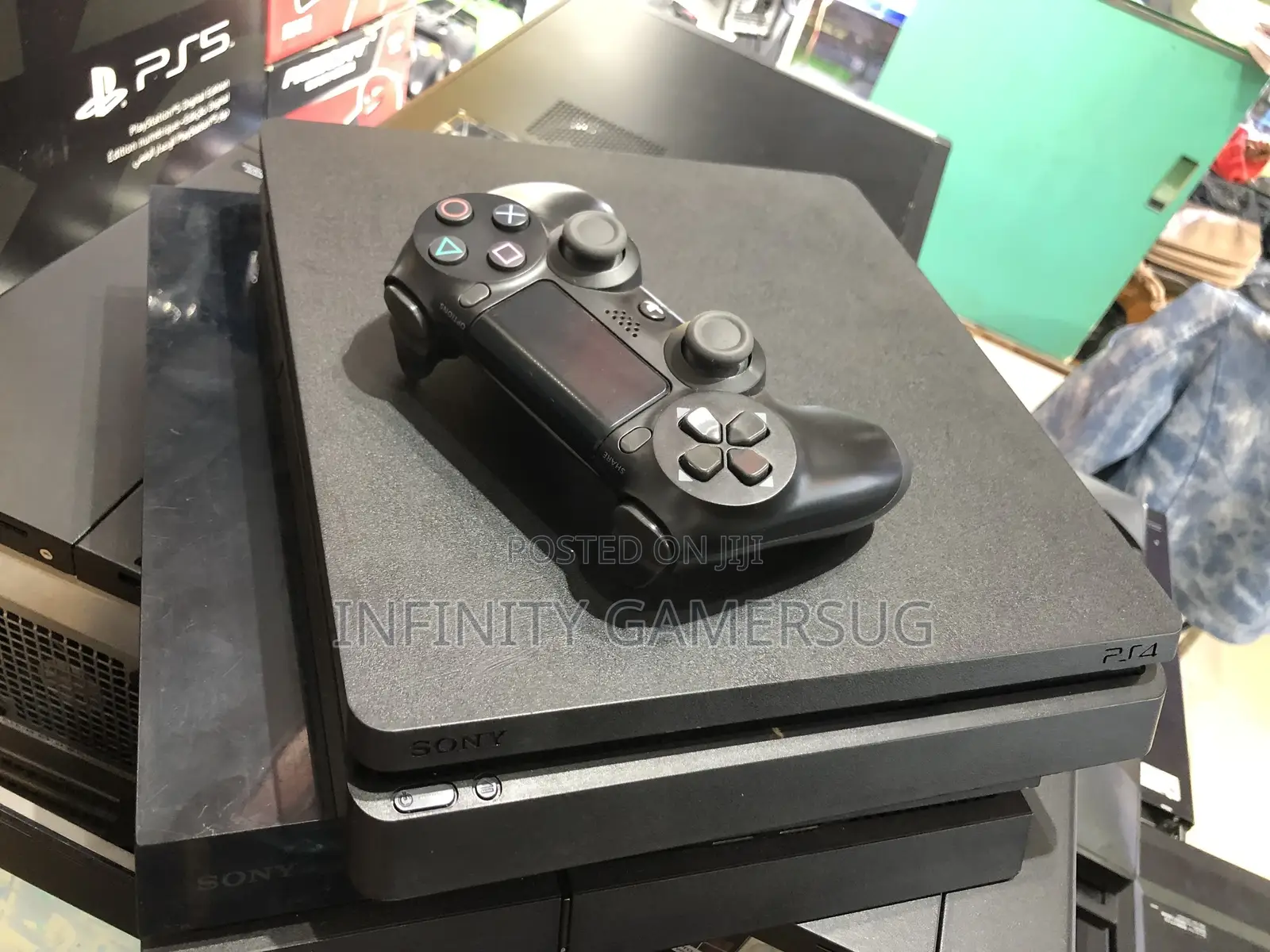 PS4 Slim Console