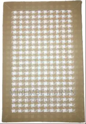6 Square Decorative Placemats Table Mats and 1 Table Runner