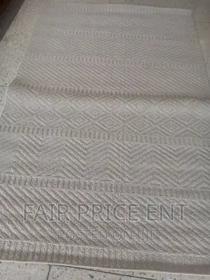 Original Ruger Centre Carpets.Large.2x3metres.( White)