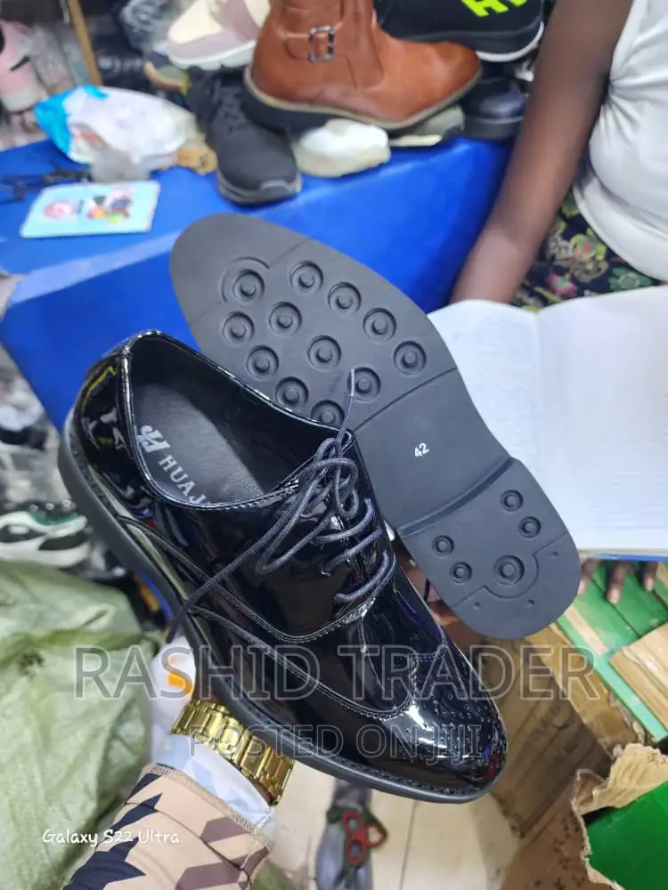Black Shiny Gentle Shoes 1