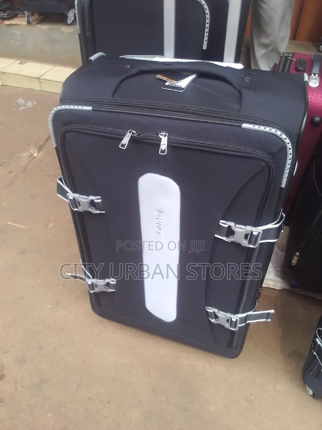 Dfavours Suitcases