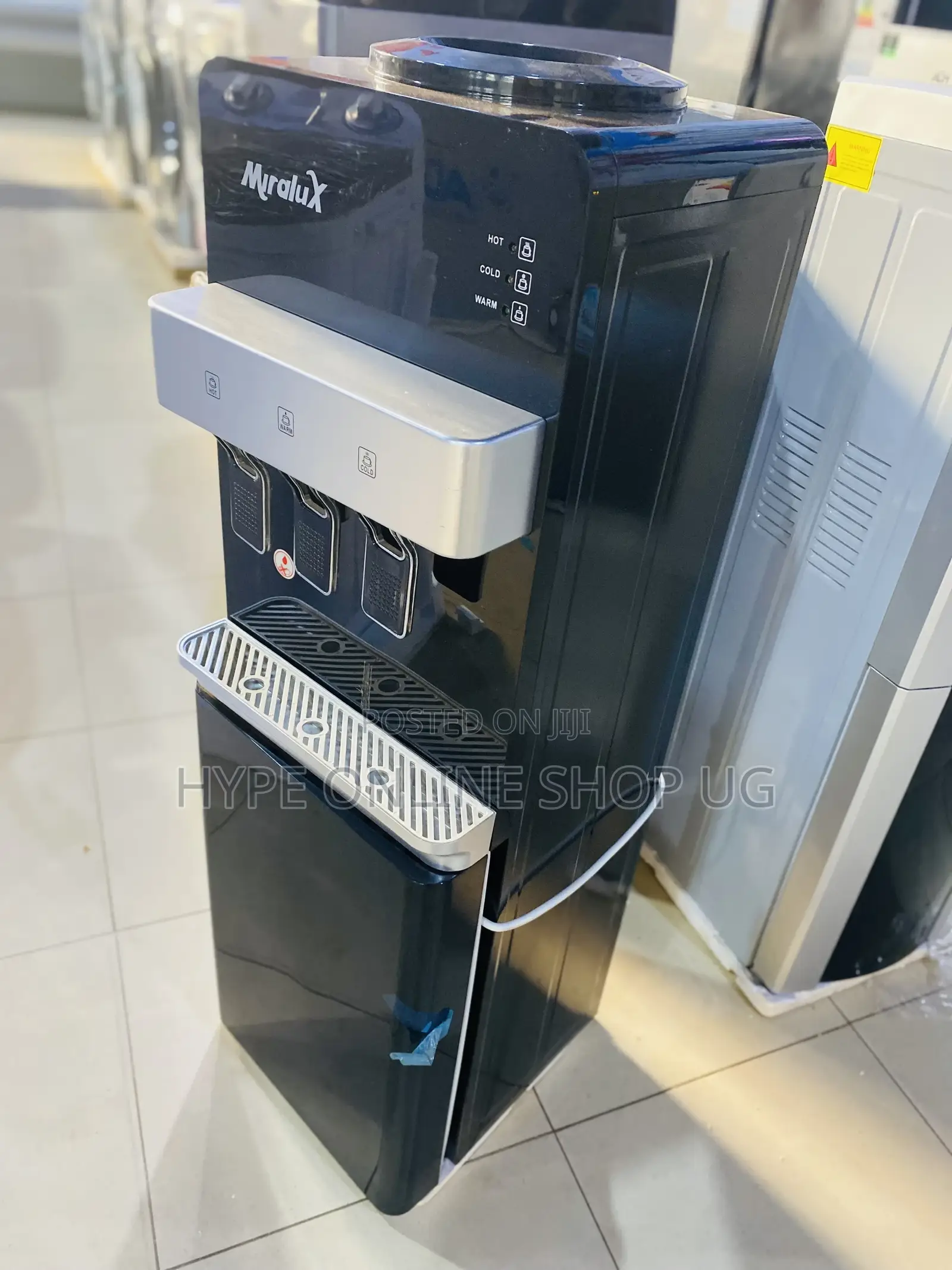 Grab Yo Self Ahot and Cold Water Dispenser