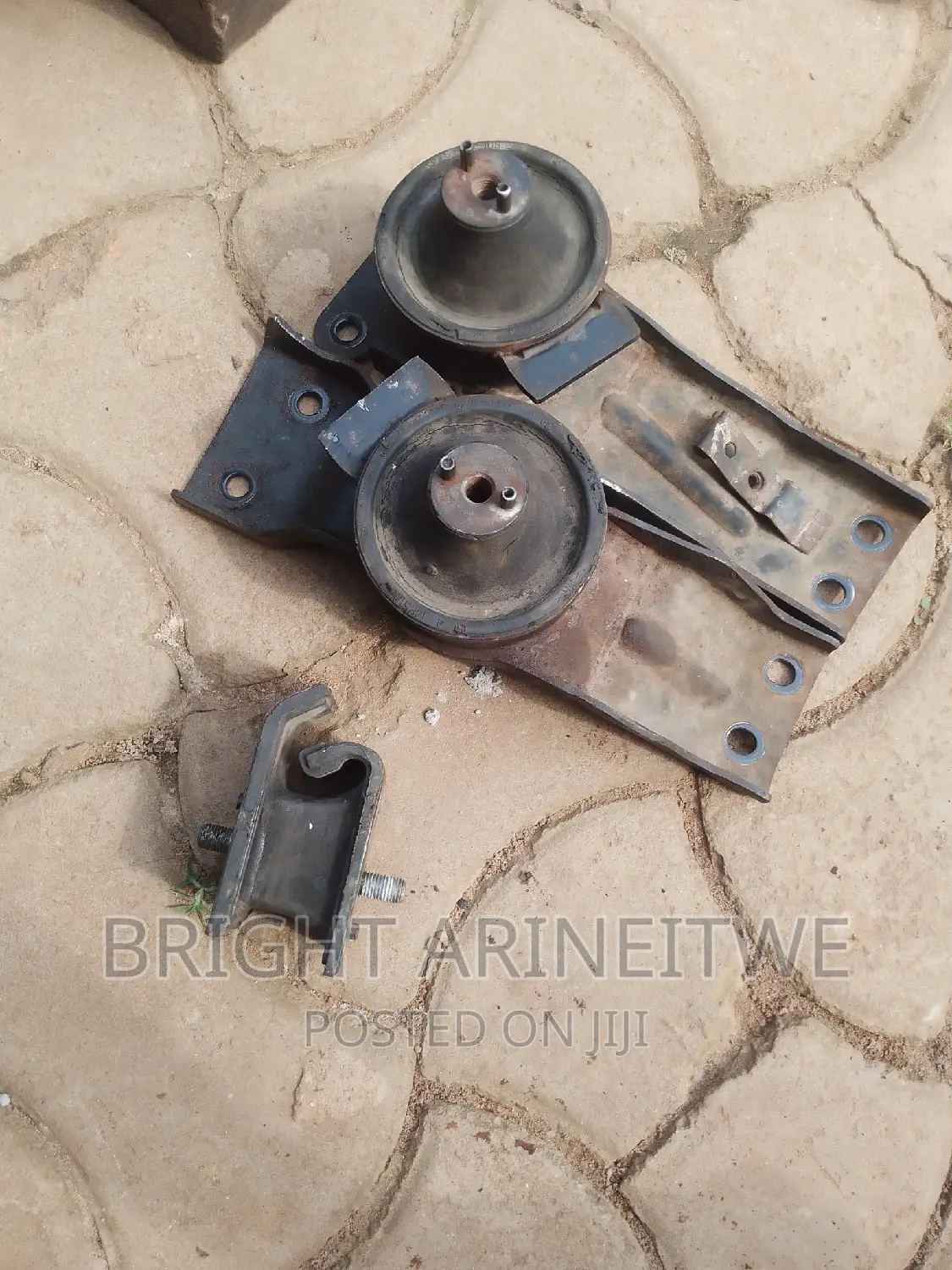 Engine Mountings for Pajero I.O
