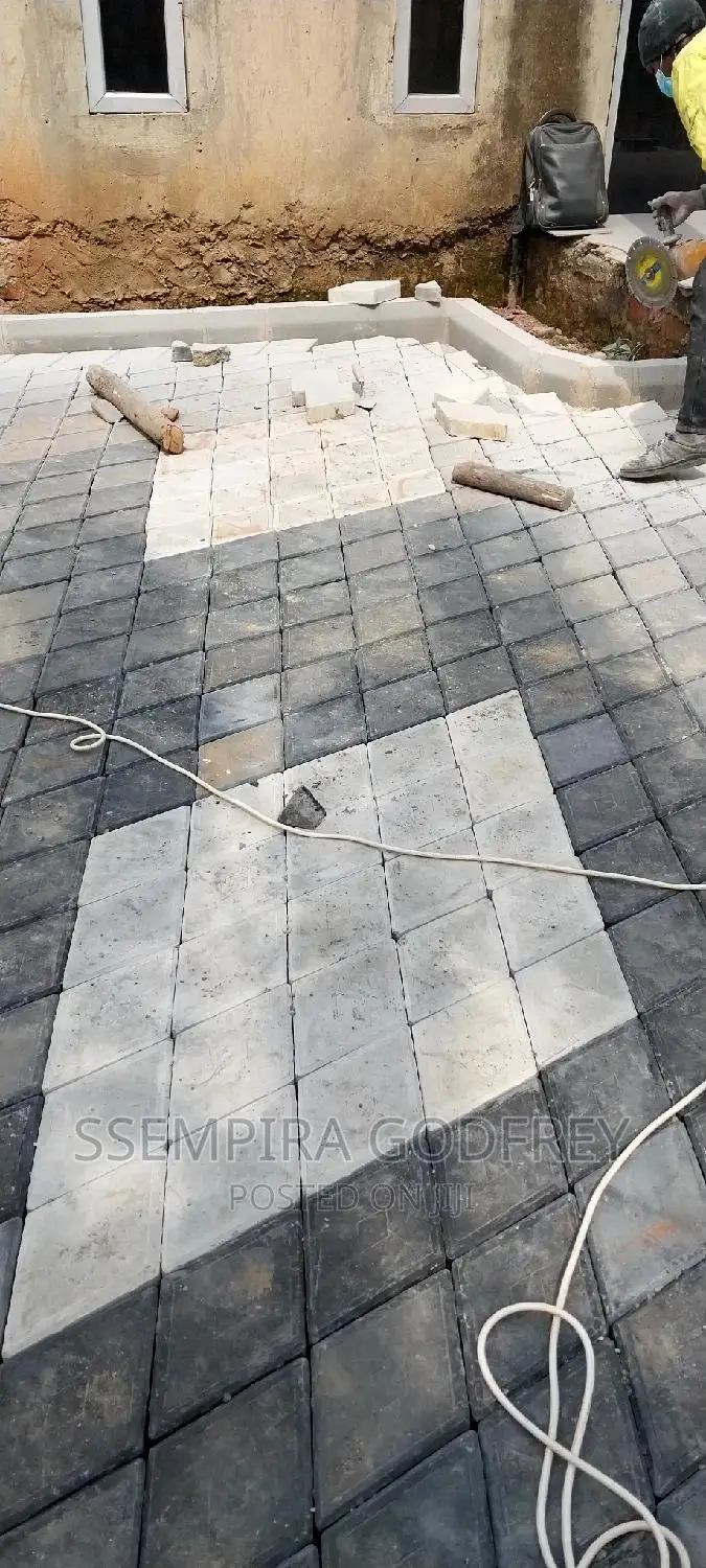 Advanced Rhobus Coloured Pavements