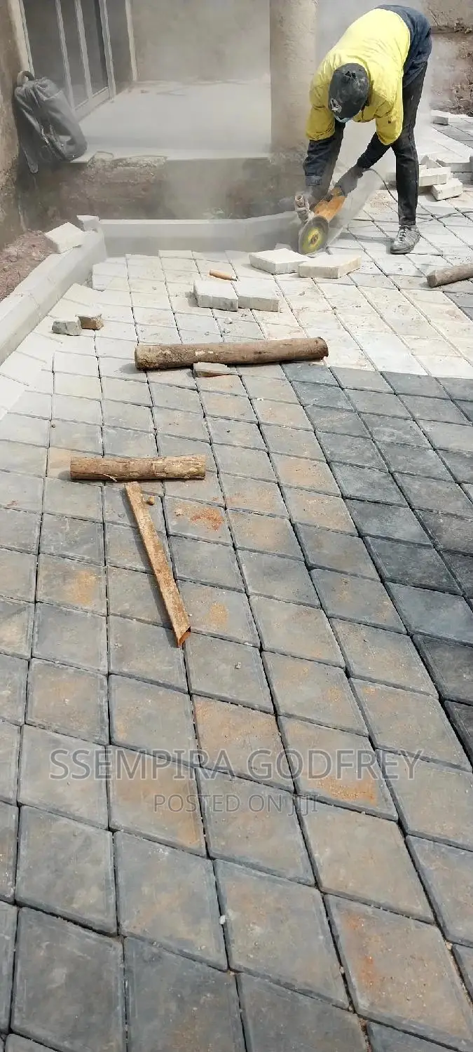 Advanced Rhobus Coloured Pavements