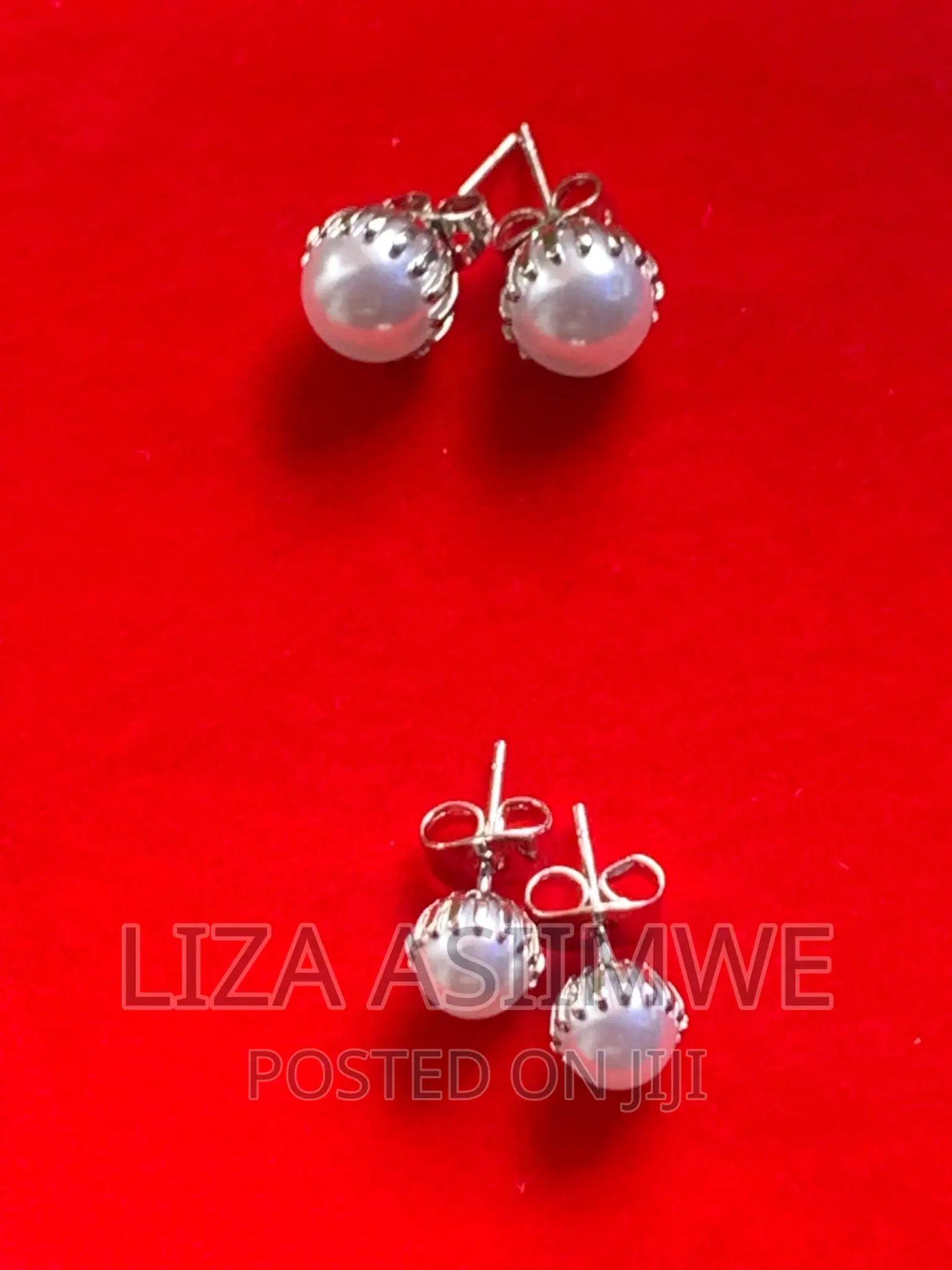 Simple Lady’S Earpins