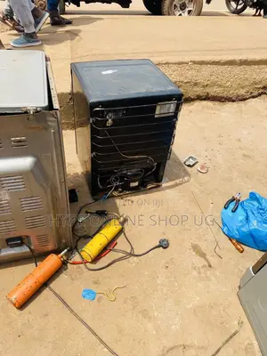 Gas Refilling and Fridge Servicing 009