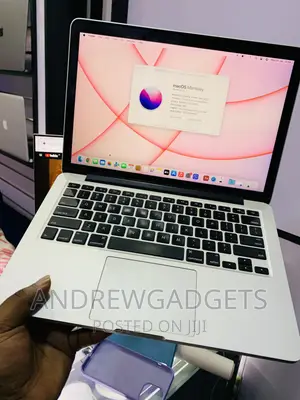 Laptop Apple MacBook Pro 2015 8GB Intel Atom SSD 256GB