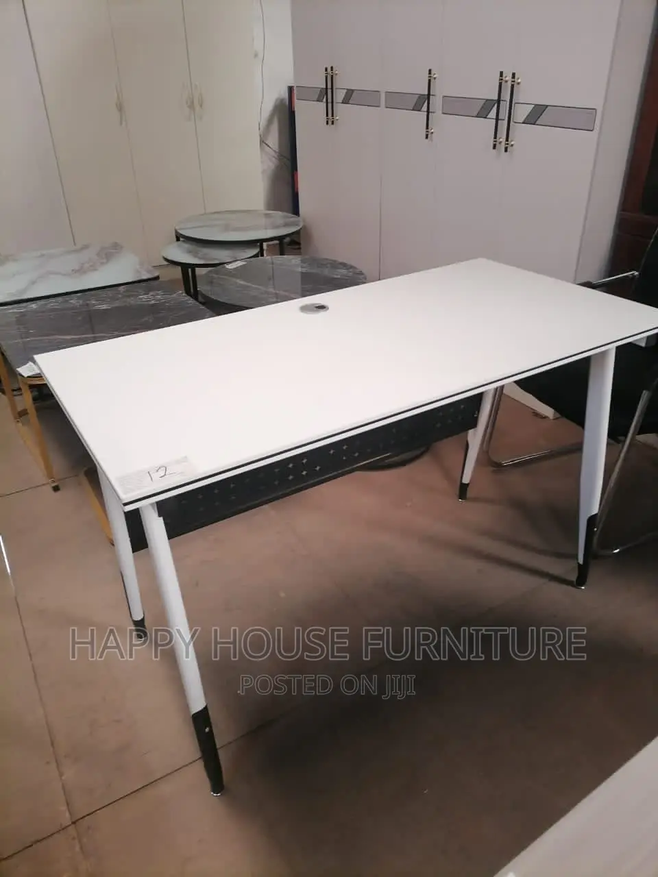 ADJUSTABLE OFFICE DESK ( 1.2 Meters)
