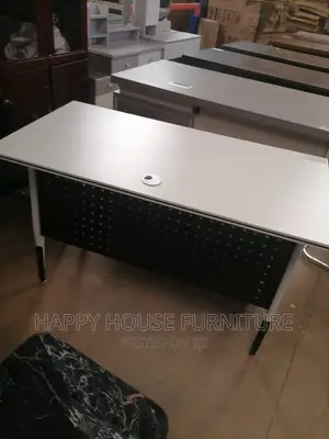 ADJUSTABLE OFFICE DESK ( 1.2 Meters)