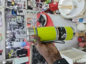 Insulated Vacuum Bottle Hot or Cold 750mls