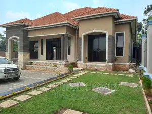Furnished 5bdrm Mansion in Kira Tarmack for sale