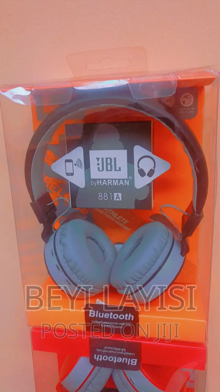 Black Headphones Bluetooth