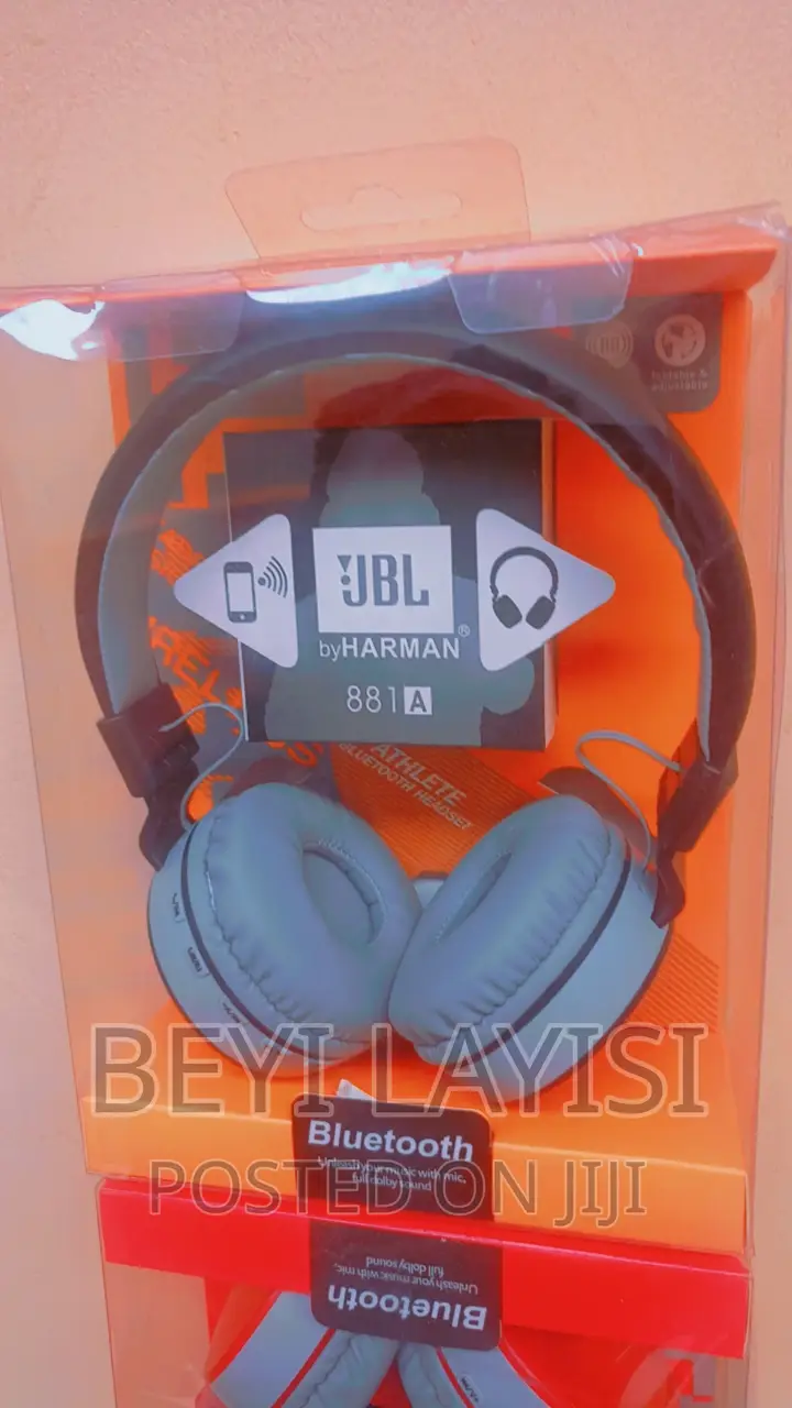 Black Headphones Bluetooth