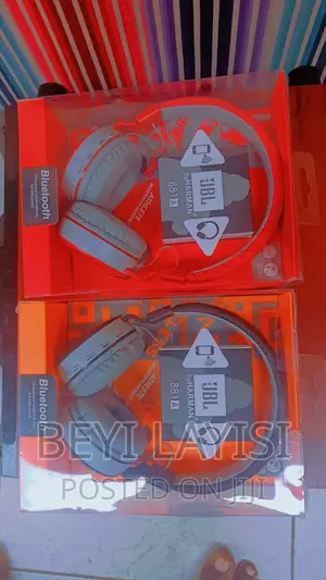 Super Base Headsets and Earphones