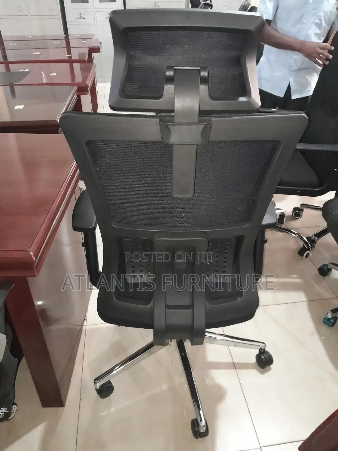 Nice Holding Back Office Chair