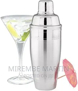 Classic Cocktail Shaker –