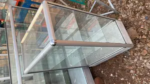 2ft Display Counter