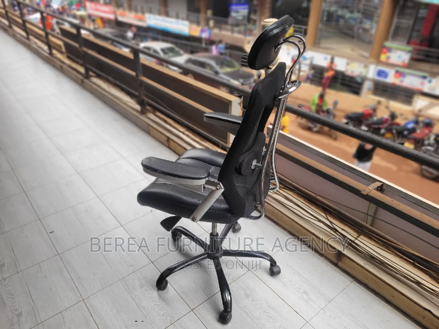 Adjustable Mesh Office Chair