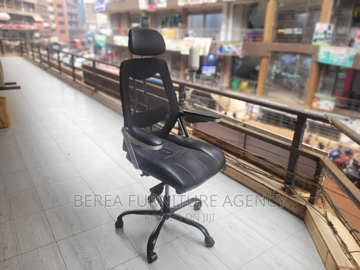 Adjustable Mesh Office Chair