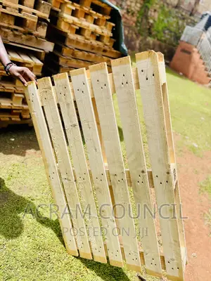 Strong Pallets