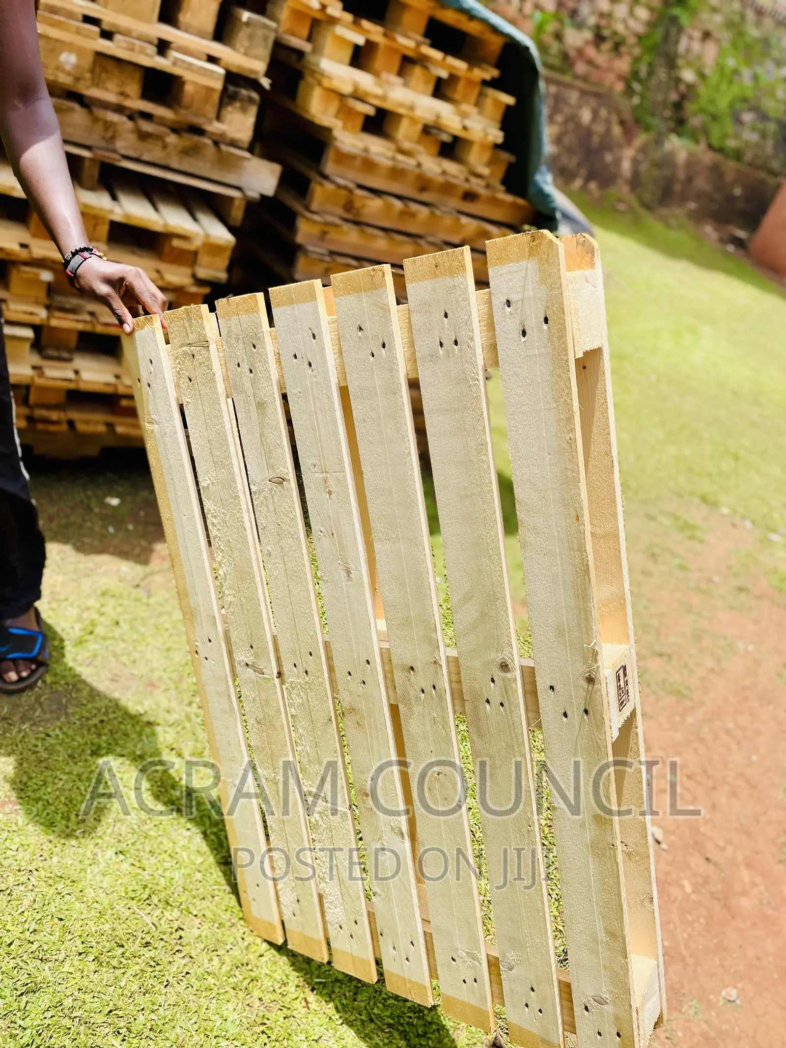 Strong Pallets