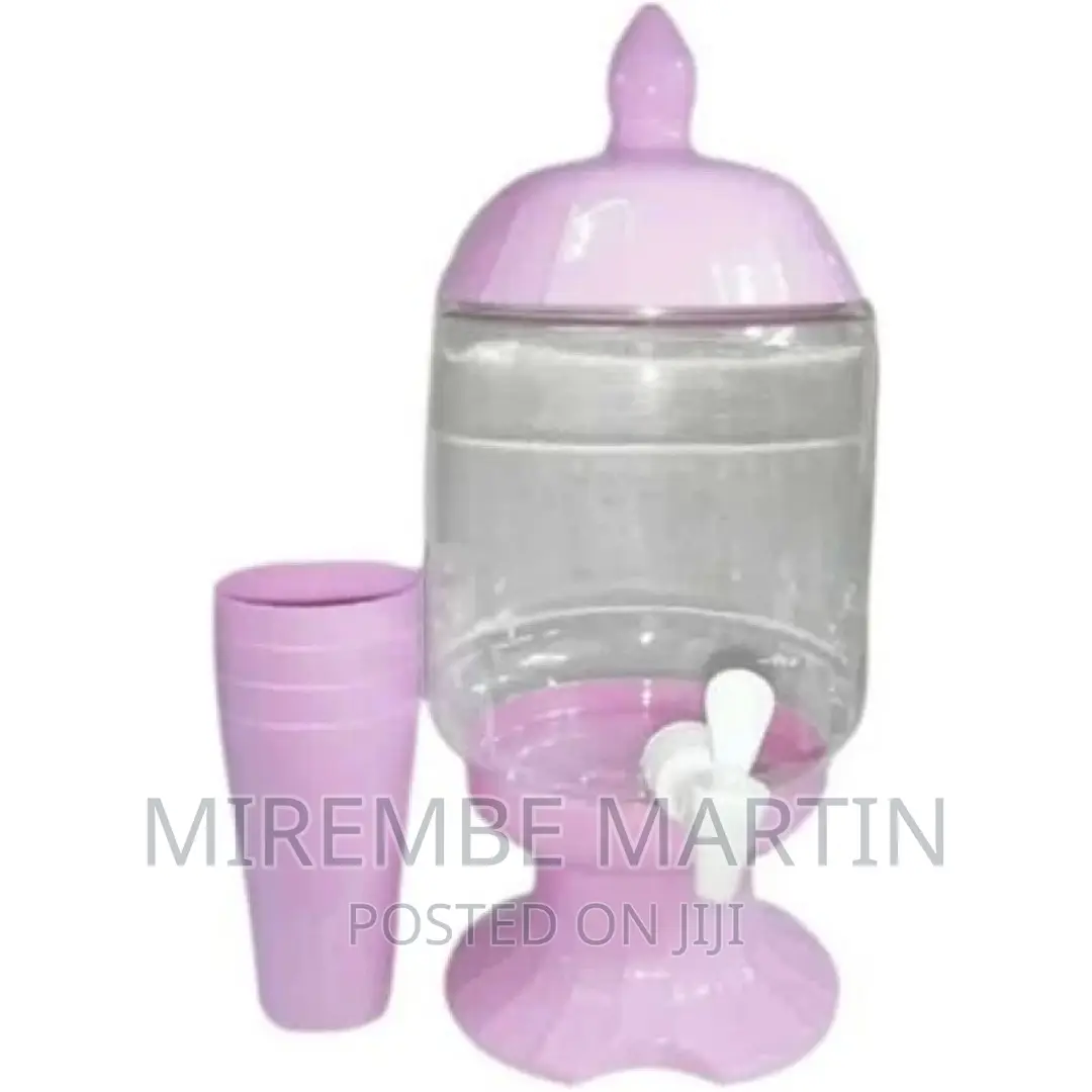 4.5-Litre Plastic Beverage Juice Dispenser Jug Storage