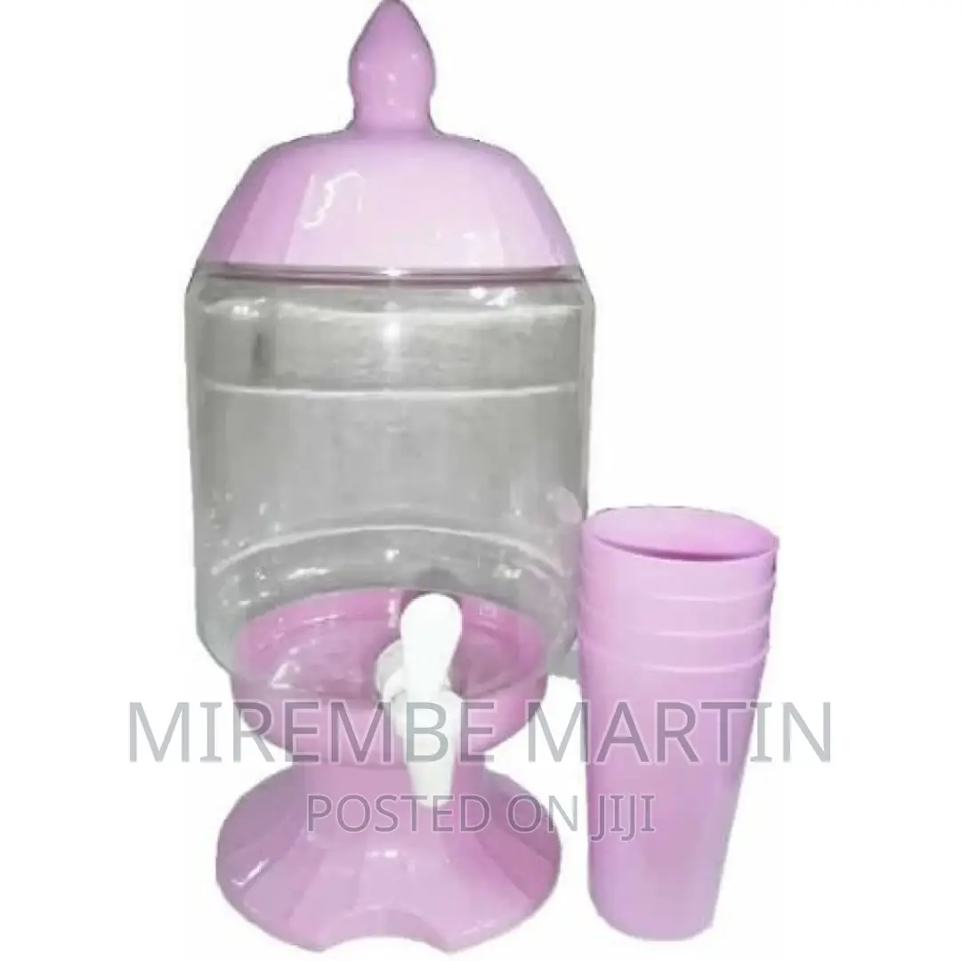 4.5-Litre Plastic Beverage Juice Dispenser Jug Storage