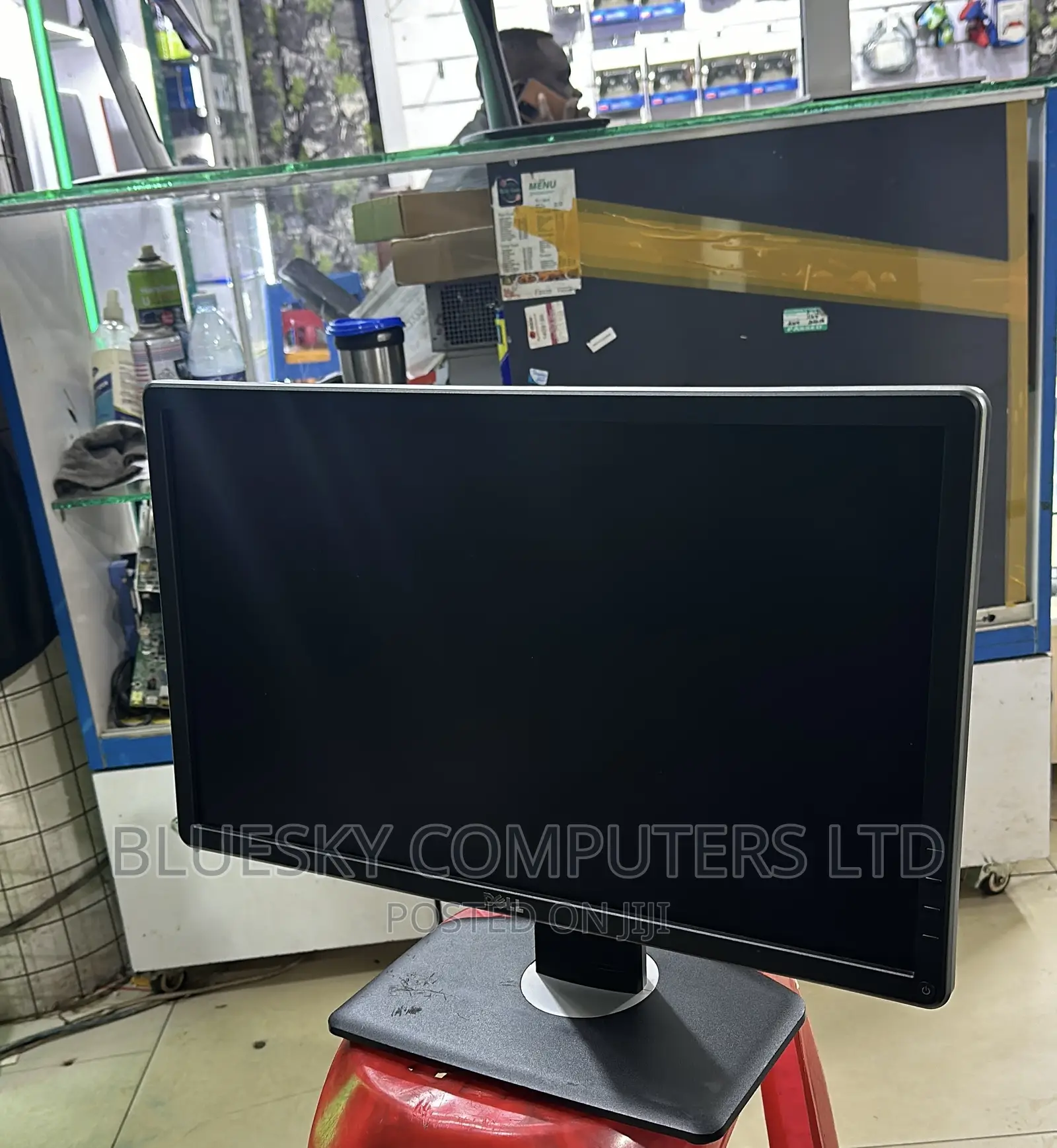 22.5 Inches Dell Monitor