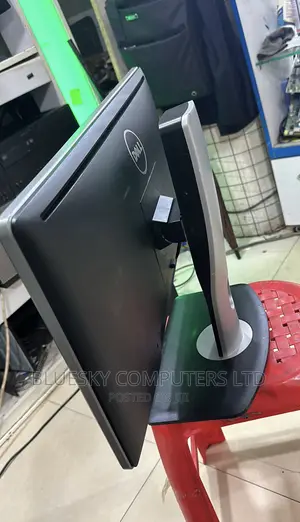 22.5 Inches Dell Monitor