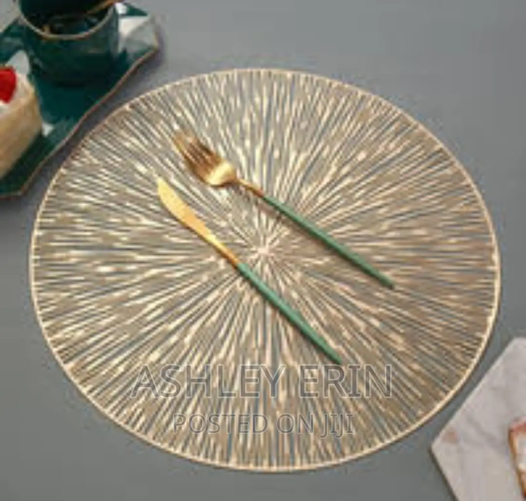 6pcs Round Golden Table Mat