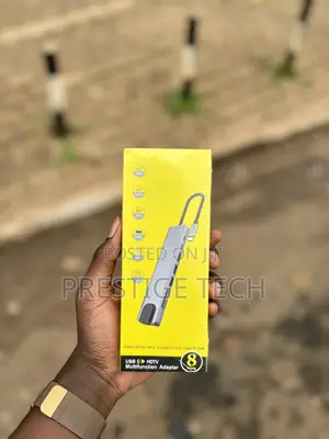 USB C Hub 8 in 1 With VGA, HDMI, Ethernet, SD Card
