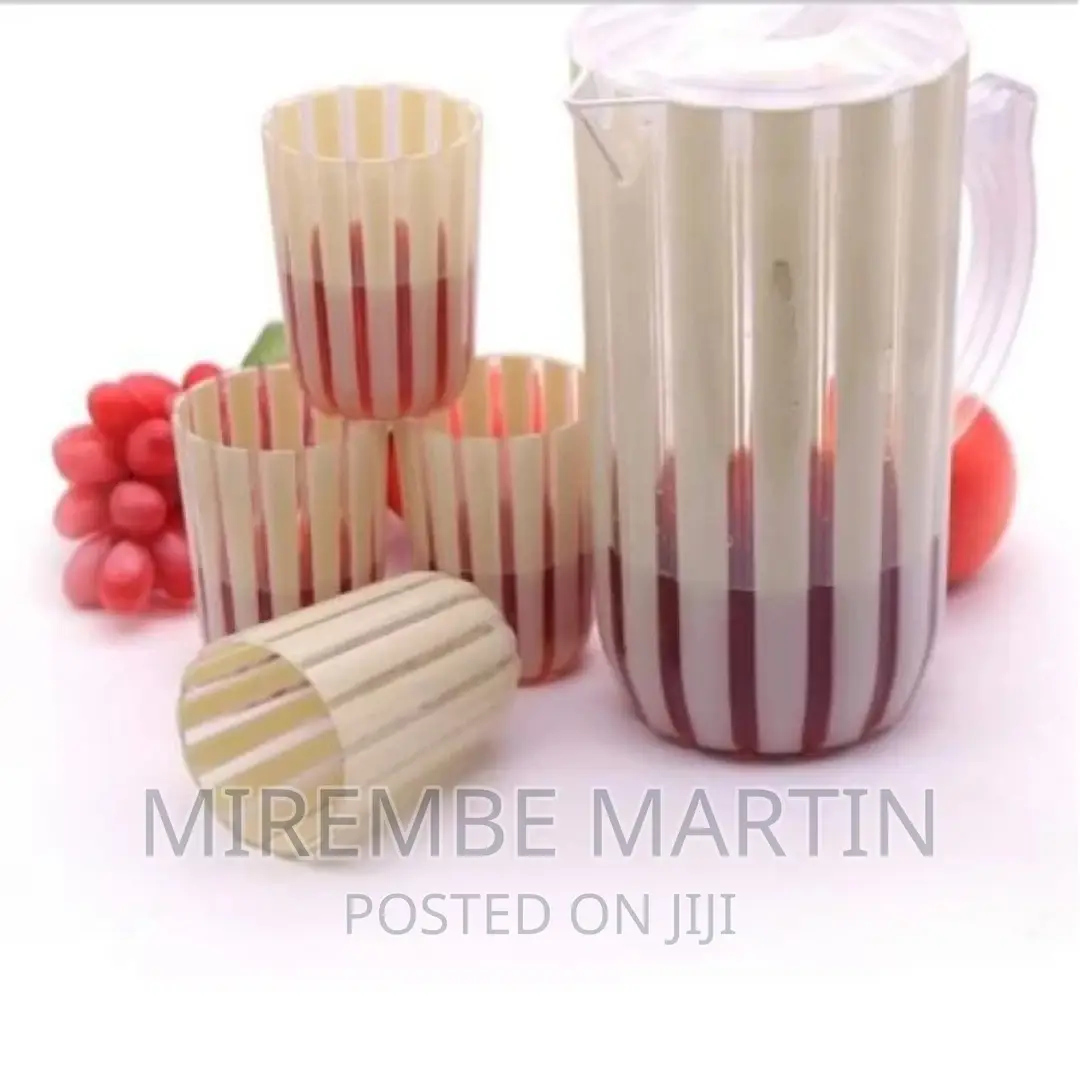 4piece Plastic Juice Tumbler Cups and 1piece Jug Water Set