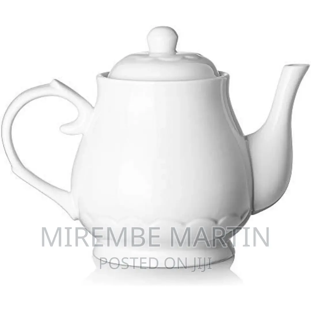 Round Ceramic Teapot, 24 Ounces –